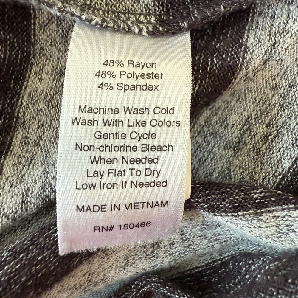 Olive & Oak | Lidy Cowl Neck Hi-Low Knit Top Gray Striped | Size Medium - Picture 5 of 5